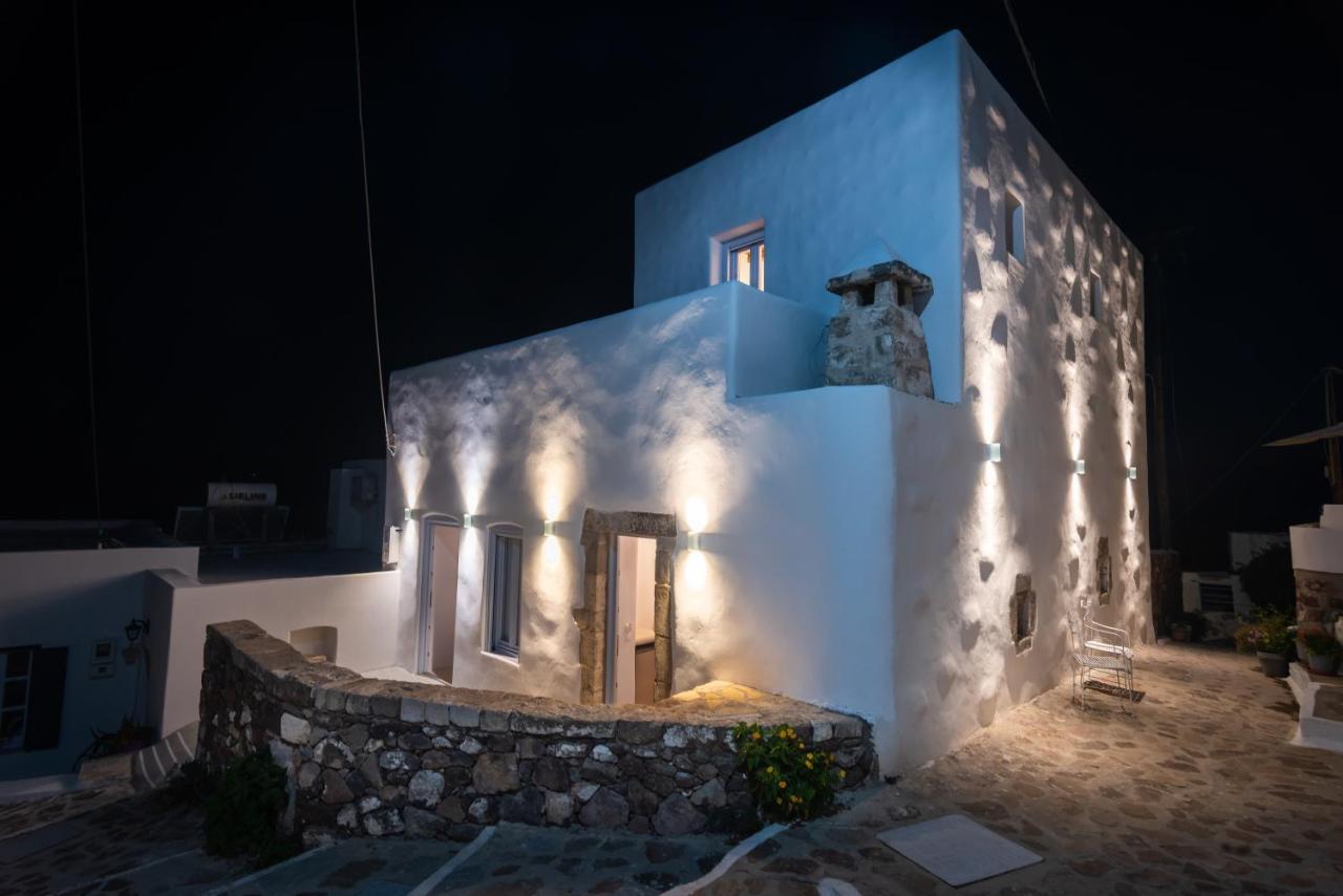 Plaka Suites Esterno foto