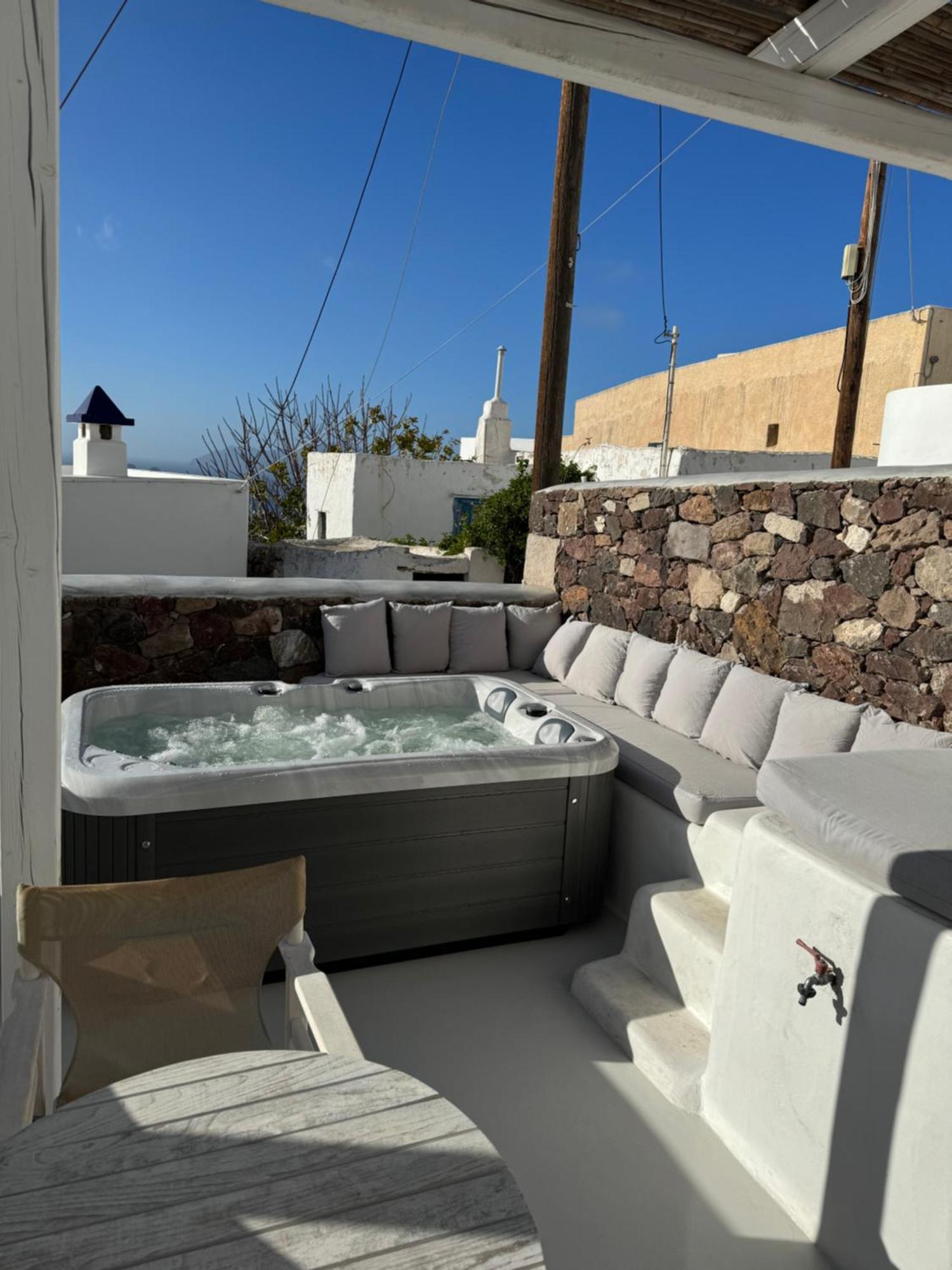 Plaka Suites Esterno foto