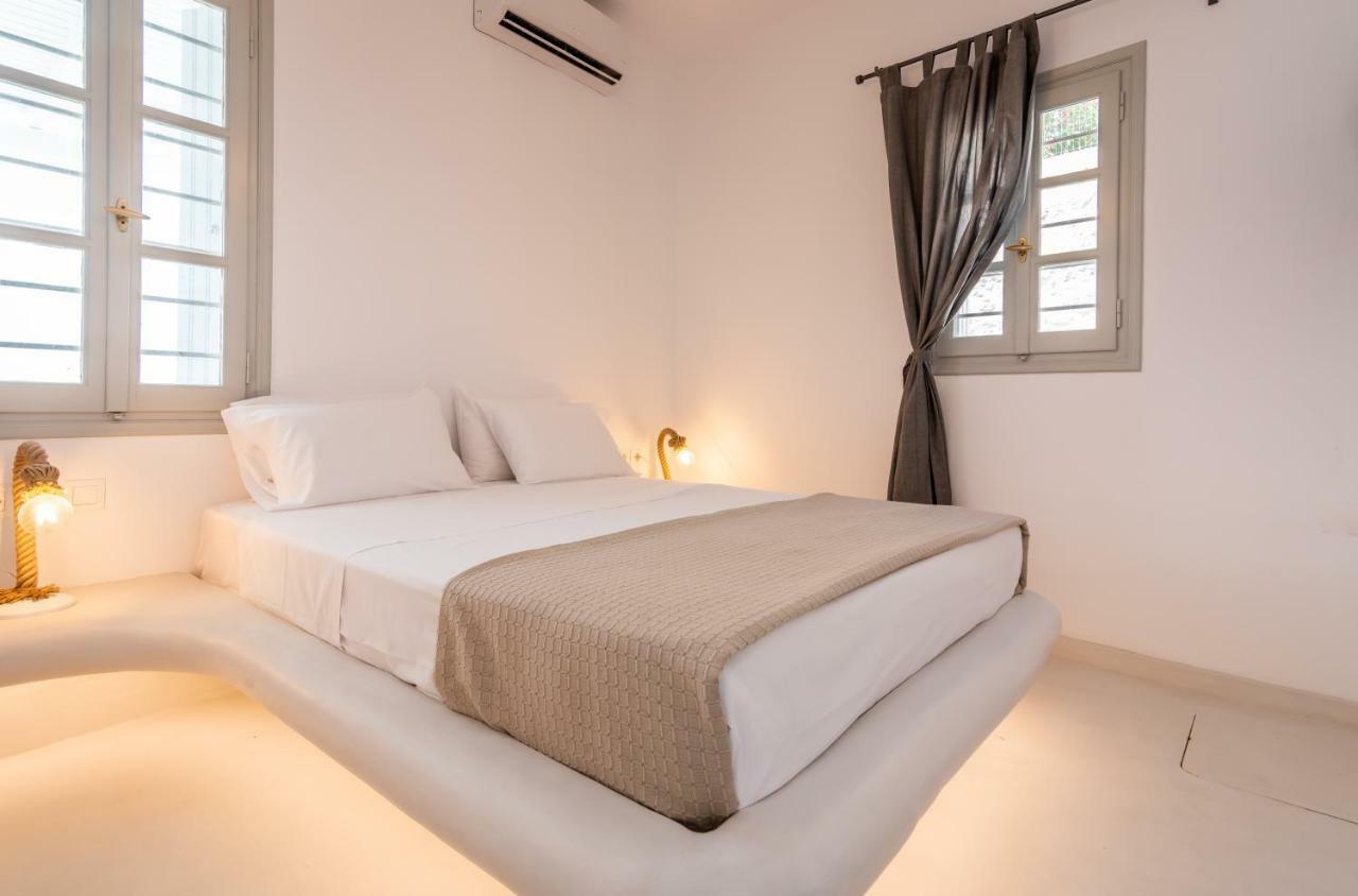 Plaka Suites Esterno foto
